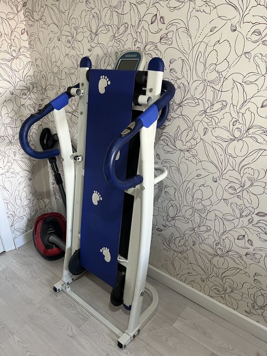 Продам беговую дорожку