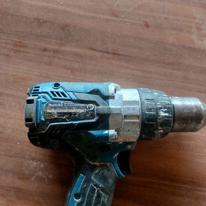 Vand  filetanta makita 481 pentru  piese