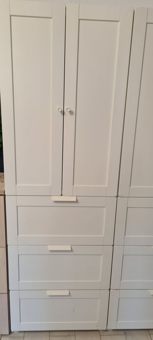 Vand doua dulapuri Ikea