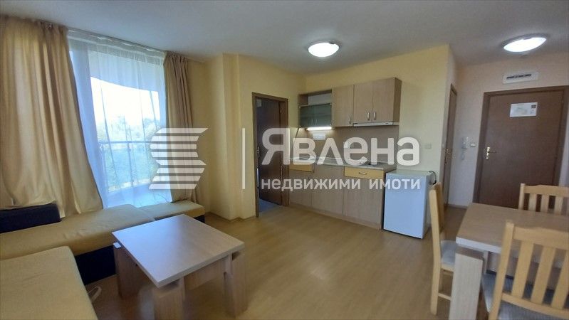 Продава се Двустаен апартамент в Приморско - 65 кв.м за 1628 €/кв.м - Снимка #2