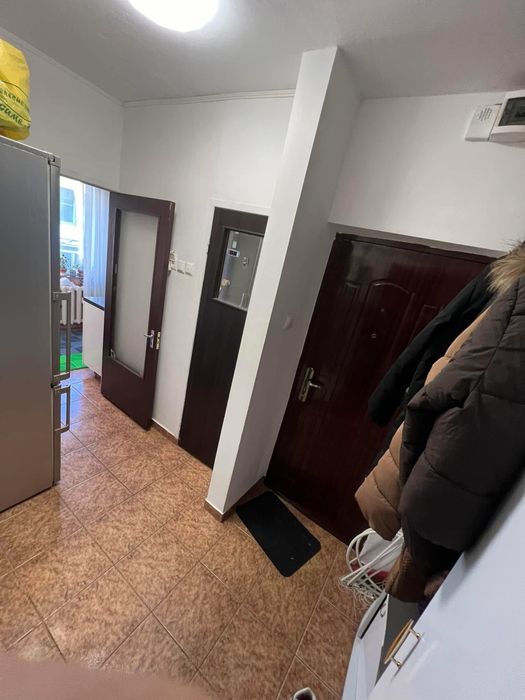 Închiriez garsonieră Mega Mall