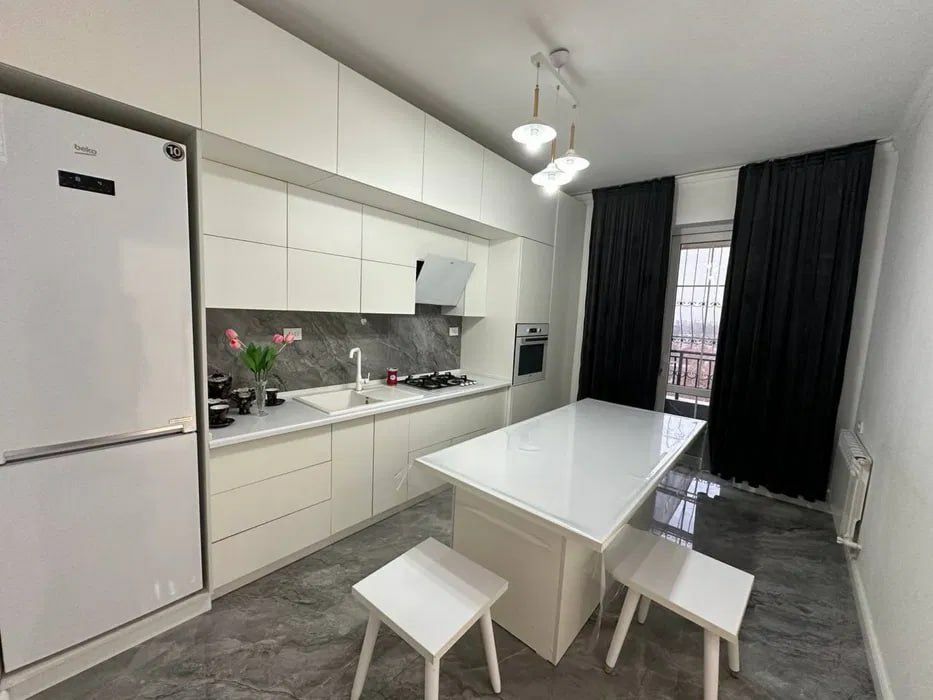 СДАЁТСЯ 3 комнатная шикарная квартира