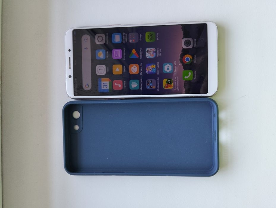 Смартфон Oppo A83