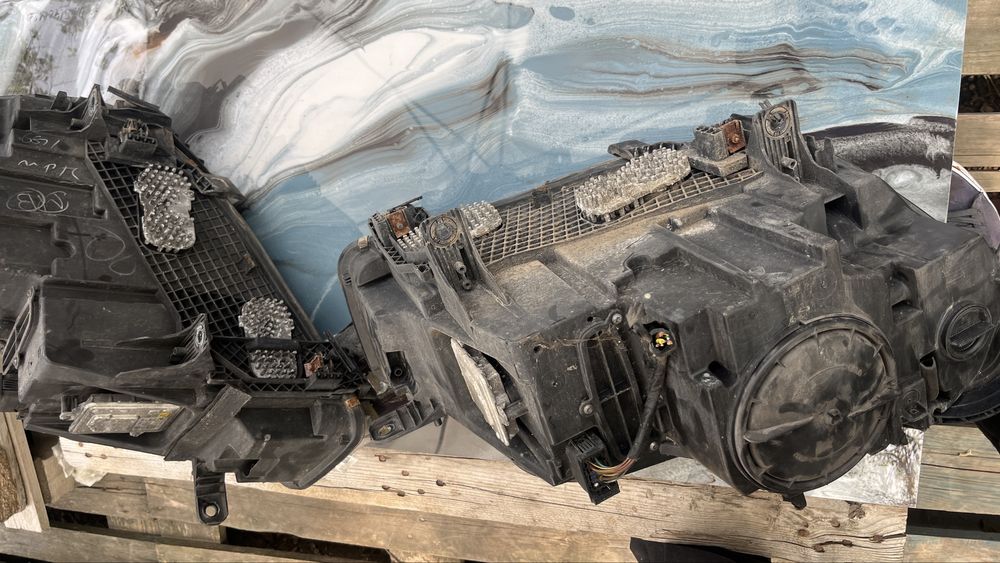 Far faruri stanga dreapta  bi-xenon adapriv de Anglia BMW X5 F15 complecte piese dezmembrari