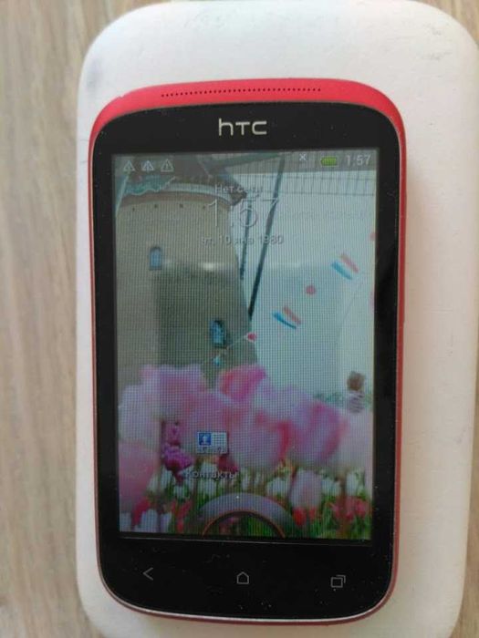 компактный смартфон HTC Desire C red. Плохо работает экран.