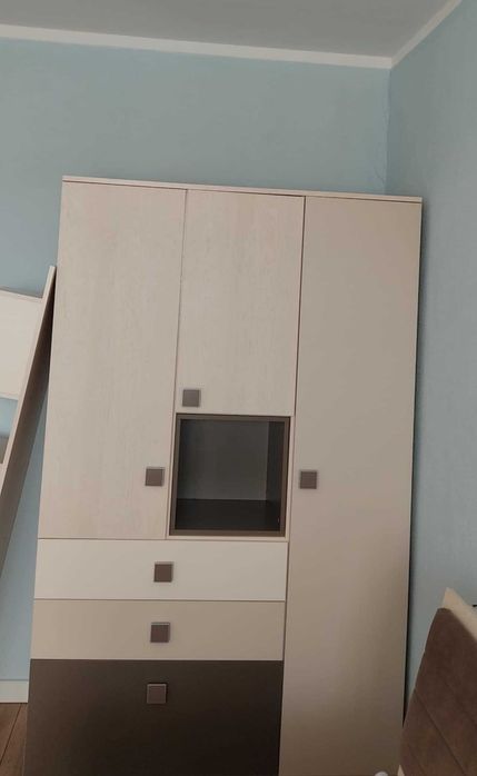 ОБЗАВЕЖДАНЕ за детско-юношеска стая