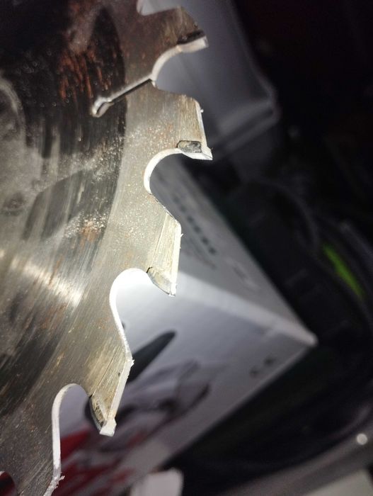 диск за циркуляр BOSCH ф 210 мм