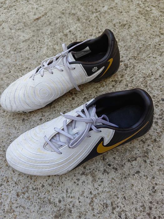 Футболни бутонки Nike