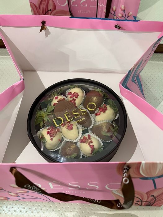 Клубника в шоколаде свежие