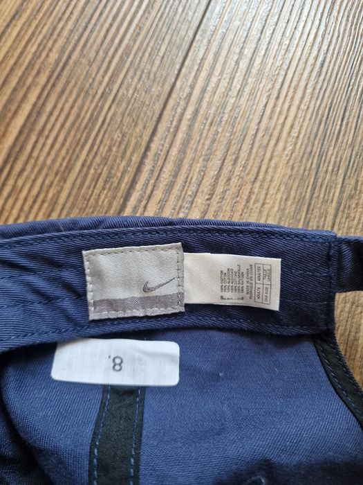 Страхотна мъжка шапка с козирка NIKE , един
размер, без забележки, цен