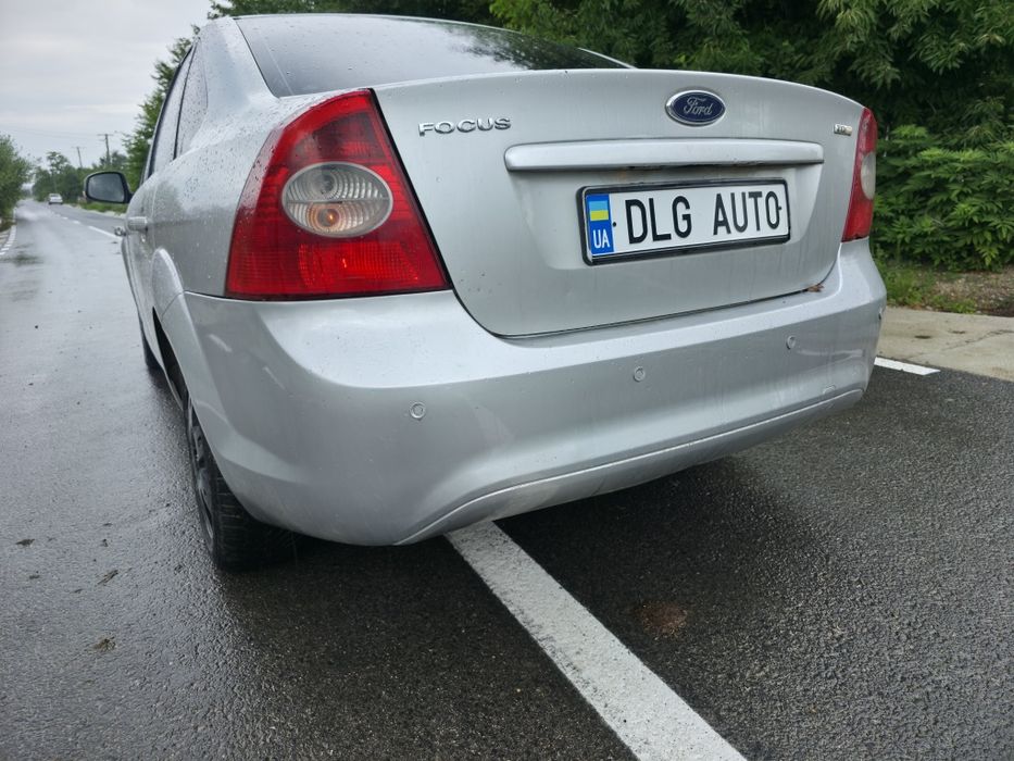 Stop Focus Berlina Tripla Ford Focus Berlina