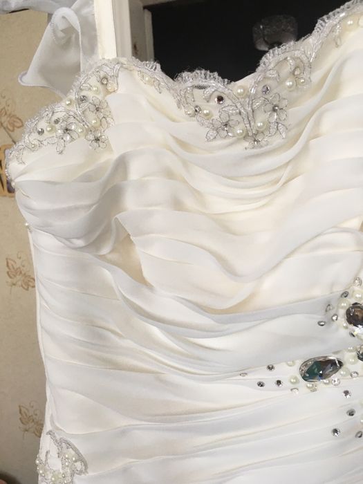 Продам платье вечернее торжественное