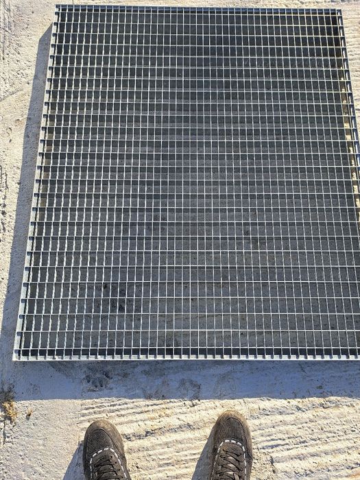 Gratare metalice galvanizate diferite dimensiuni debitam la dimensiune
