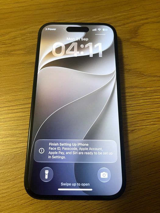 Iphone 16 128gb black (97% battery)