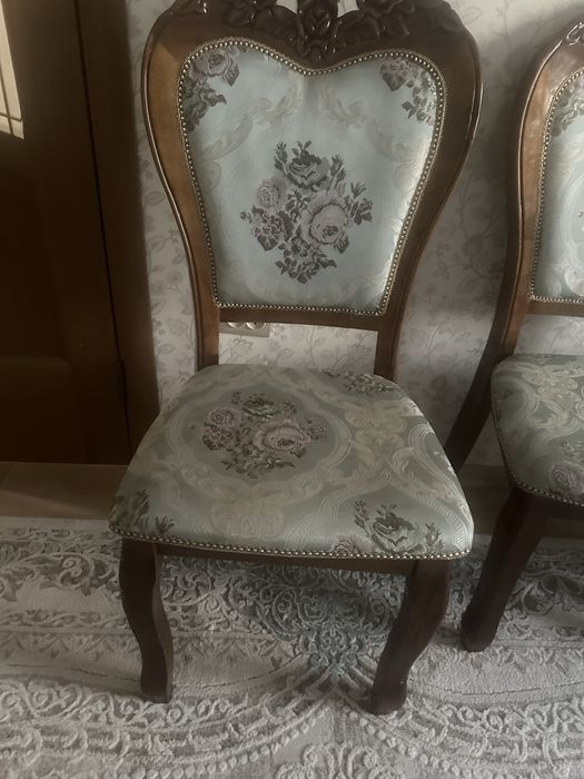 Стулья для гостиной