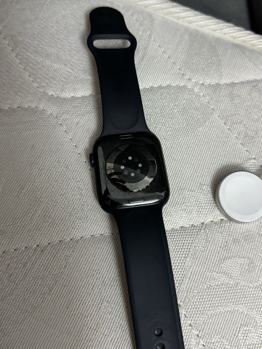 Продам apple watch 8