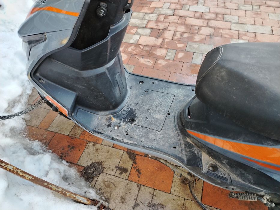 Продам скутер срочно