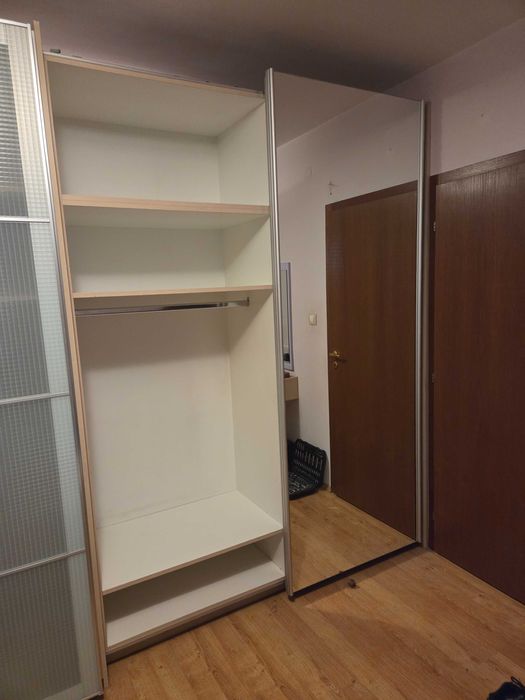 Голям гардероб с плъзгащи врати, 2 крила с огледало, от Икеа