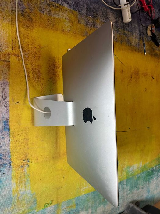APPLE Imac 2013-2014, impecabil, 21.5 inchi, core i5, hdd 1 tb, 8 gb
