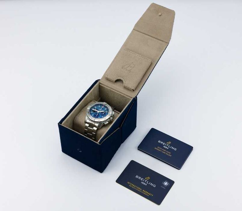 Breitling Avenger B01 Chronograph 44 AB0147 - Коледна промоция!