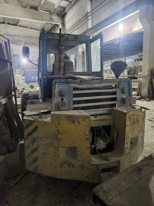 Погрузчик вилочный