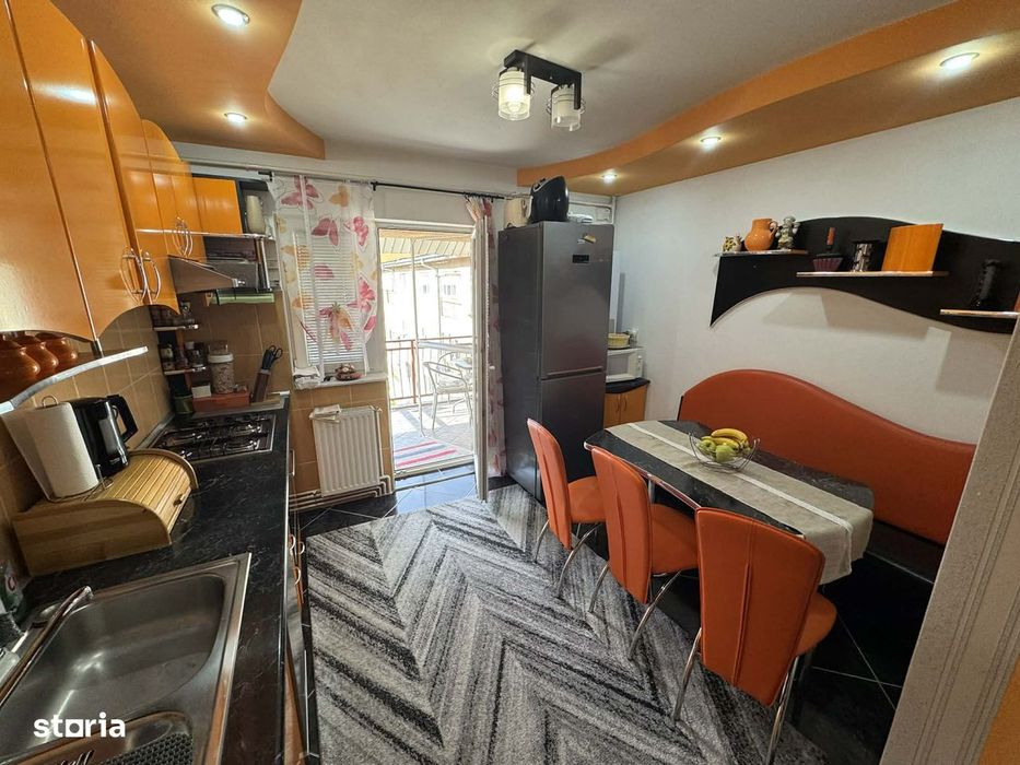 Apartament 3 camere decomandate , finisat , Carpati 2