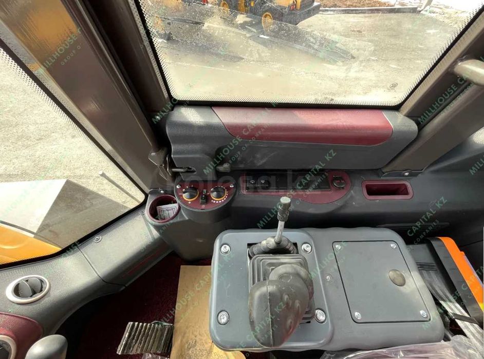 Фронтальный погрузчик LOVOL FL935