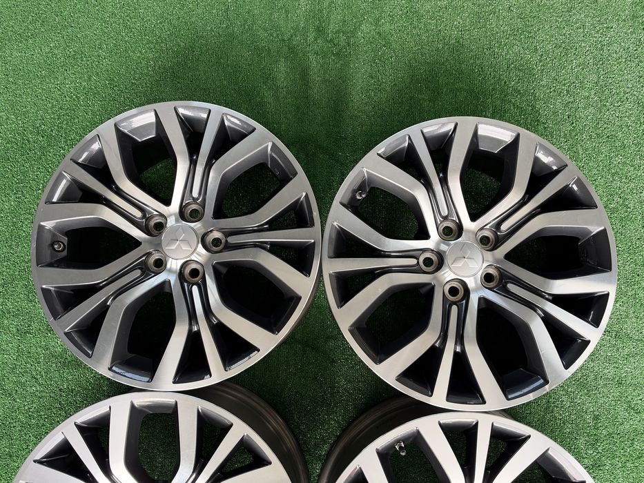4бр. КАТО НОВИ 18” ОРИГИНАЛНИ Джанти 5х114.3 за -MITSUBISHI/HYUNDAI/KIA/MAZDA/Toyota- 7.0Jx18H2, ET38