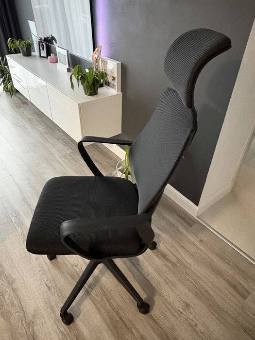 Scaun birou ergonomic cu suport lombar si tetiera