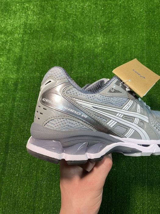 ASICS Gel-Kayano 14 Metallic Silver – mărimea 43.5