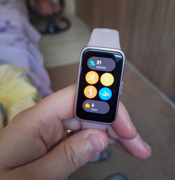 Смарт гривна Huawei Mi Band 10 в гаранция.