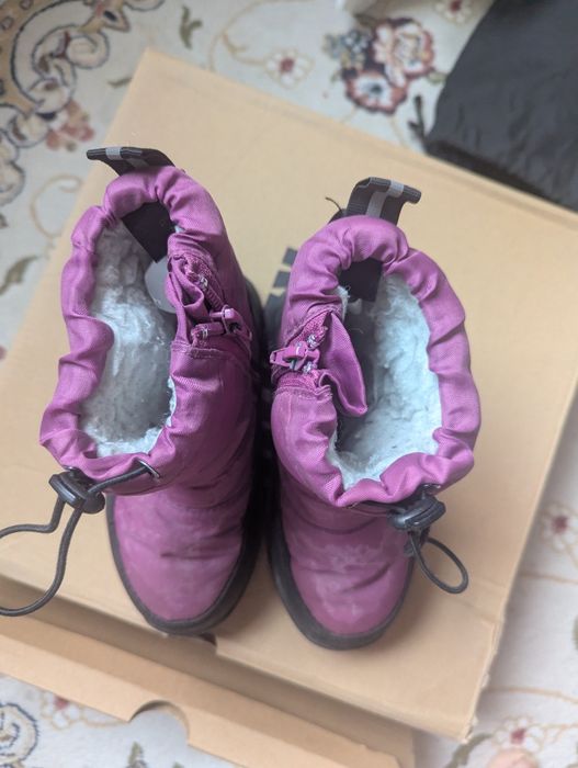 Отдам даром дутики ребенку 29 размер