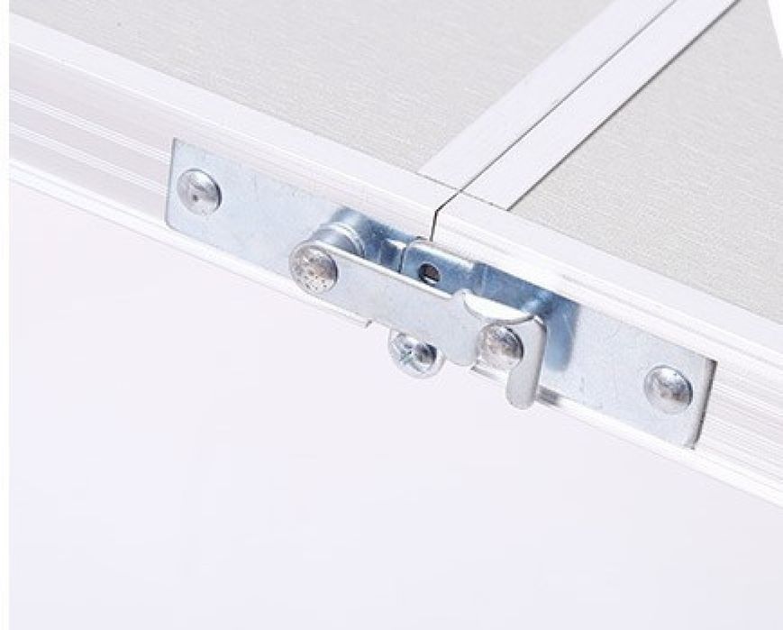 Къмпинг комплект 3 в 1: Сгъваема маса с 4 стола и чадър – лек, компакт