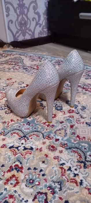 Продам туфли женские