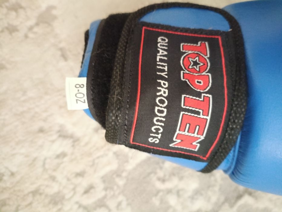 Продам боксерсий шлем+перчатки