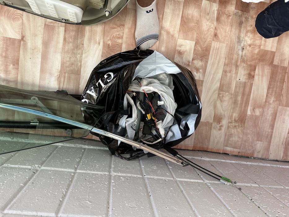 Запчасти к двери Camry 40