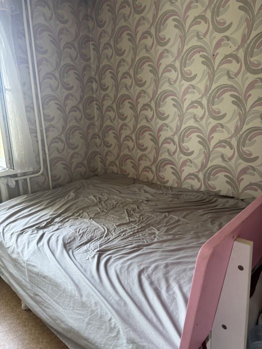 Кровать для спальни