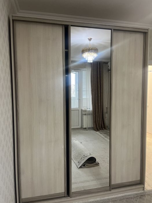 Шкаф 3х дверный с зеркалом