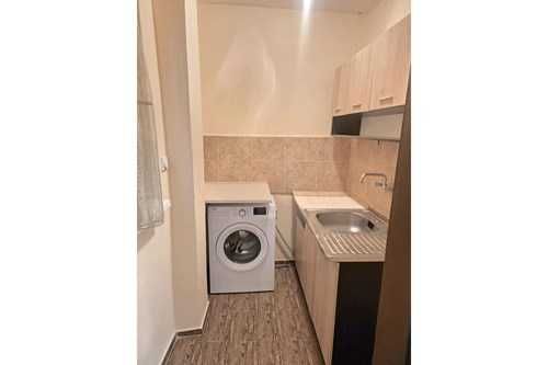 Продава се Двустаен апартамент в Търговище, Вароша - 45 кв.м за 1108 €/кв.м - Снимка #3