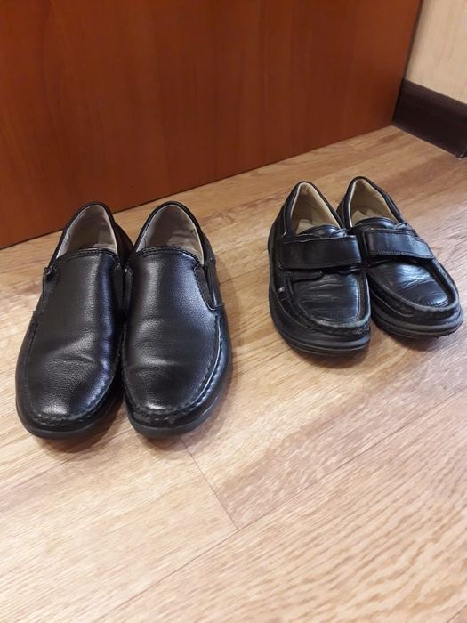 Продам детскую обувь