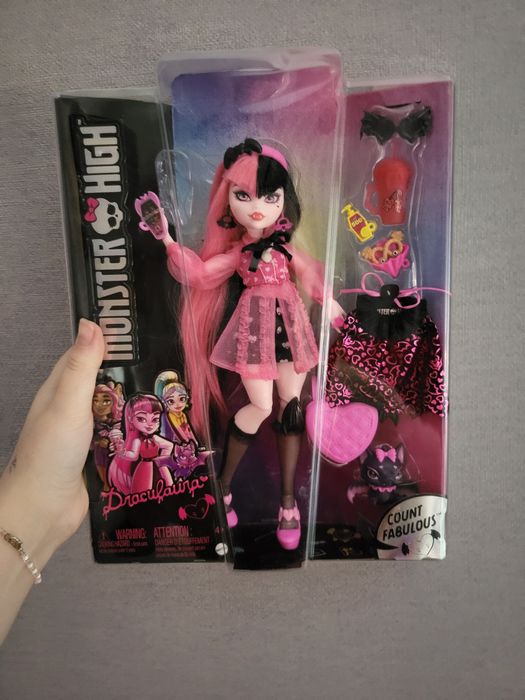 Монстер Хай Дракулаура