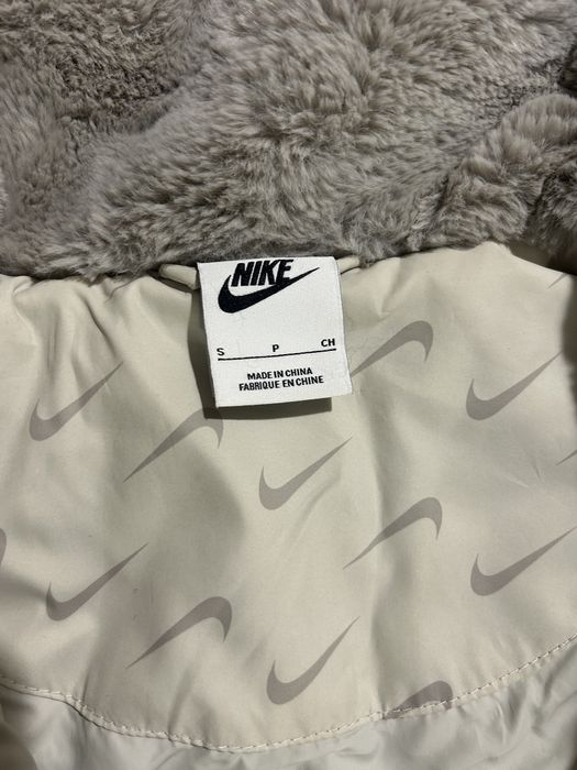 Палто Nike размер S