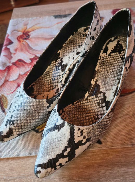 Pantofi ZARA TRAFALUC imprimeu piele de sarpe, marimea 38