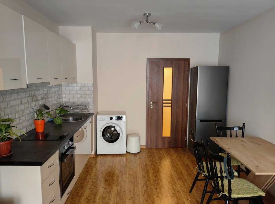 Дава се под наем Двустаен апартамент в София, Гео Милев - 55 кв.м за 598.23 € - Снимка #1