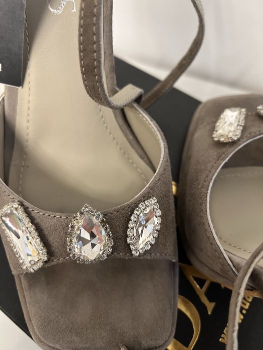 НОВИ! Елегантни дамски сандали на ток