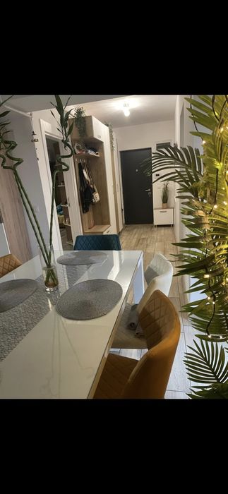 Apart.3-4 cam, 1 loc parcare subt.privata si libera in incinta complex