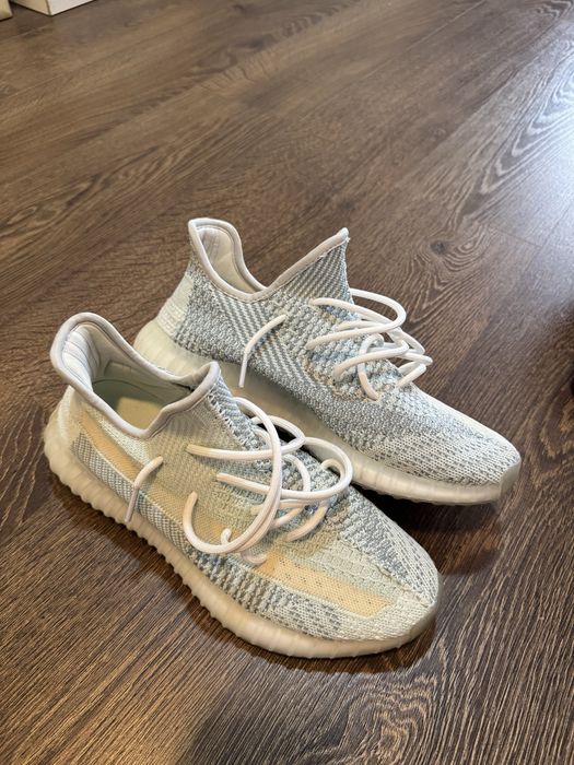 Yeezy 350 cloud white