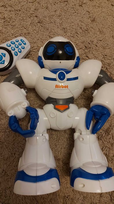 Robo Siri (robot care danseaza)