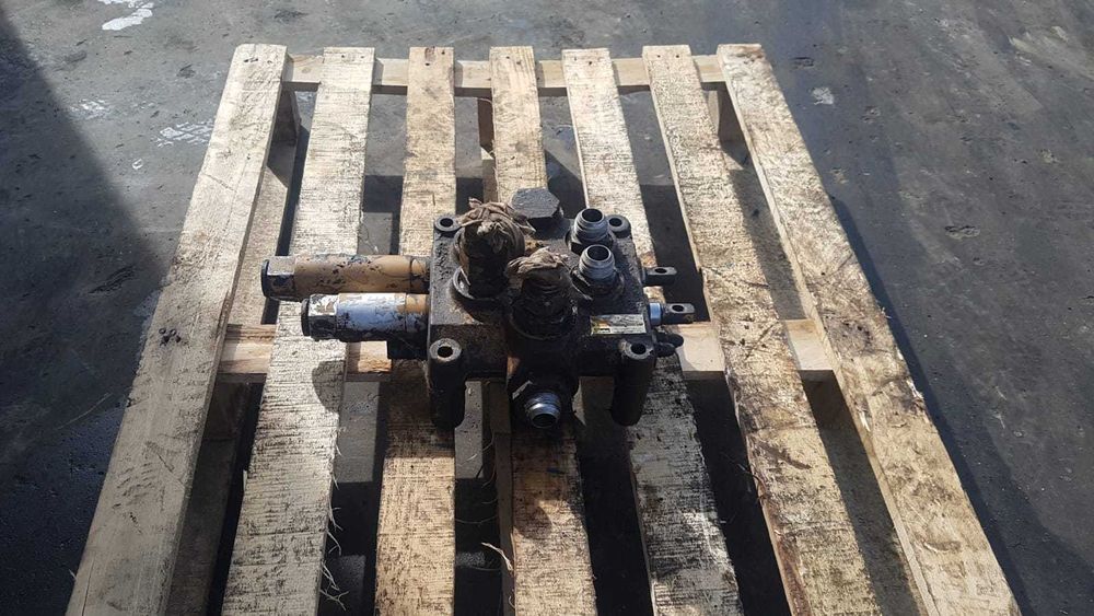 Distribuitor hidraulic Parker VDSP24DF86