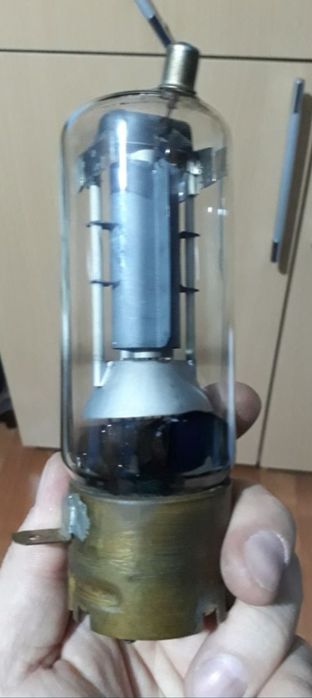Tuburi electronice  Lampi